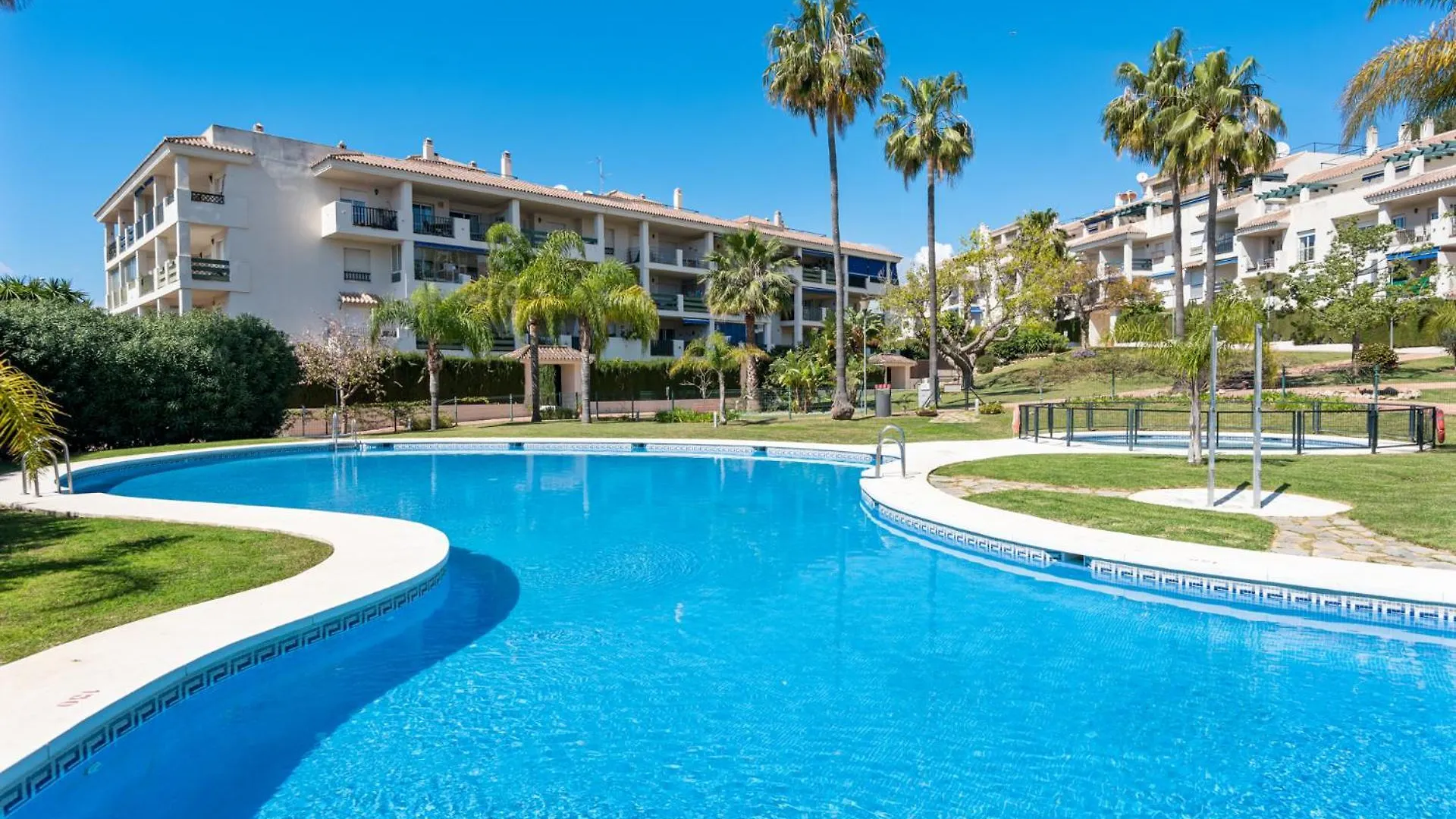 Sunny Getaway With Pool In Marbella - Ref M54 Apartment 0*,
